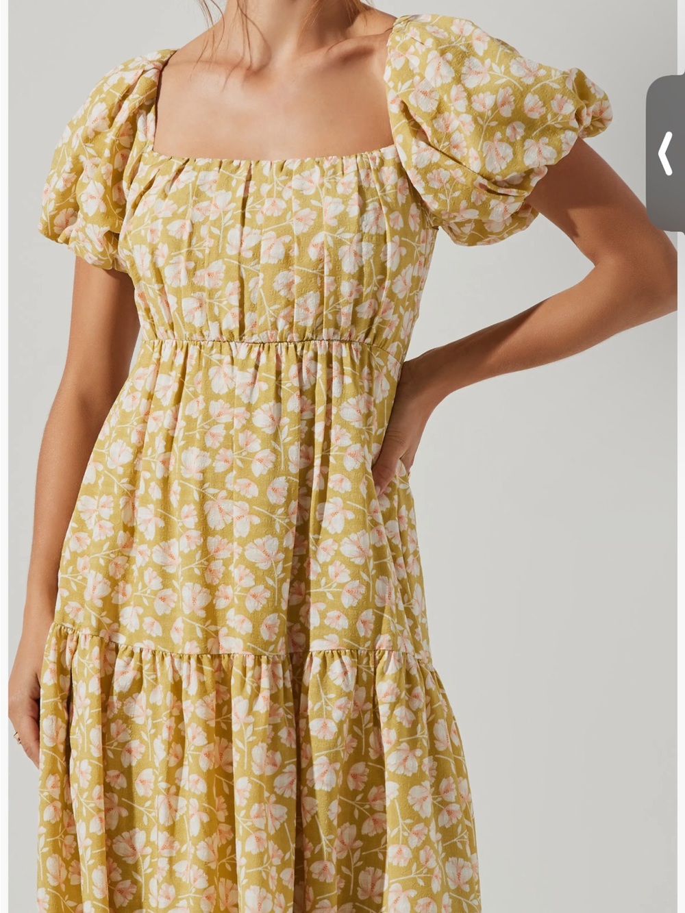 ASTR The Label - Floral Puff-Sleeve Midi Dress in Light Green-XS - Picture 7 of 8